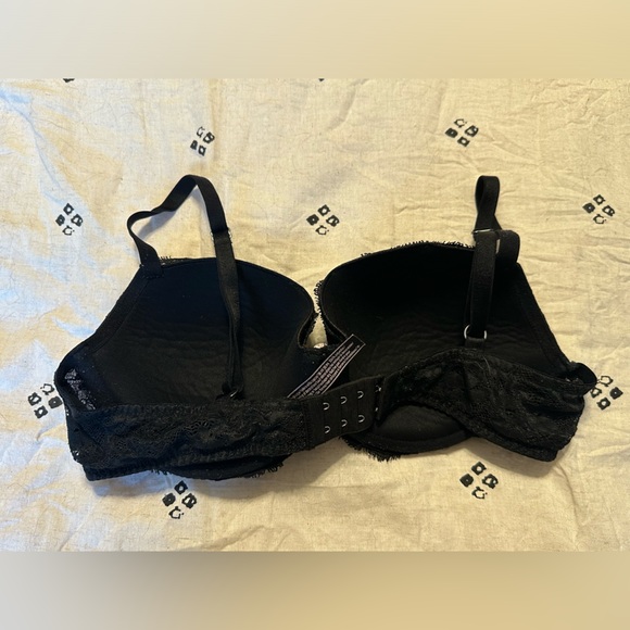 Victoria’s Secret Dream Angels Lined Demi - Picture 2 of 3